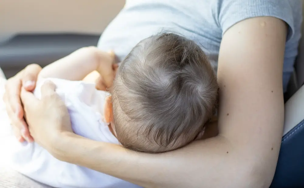breastfeeding while traveling car 