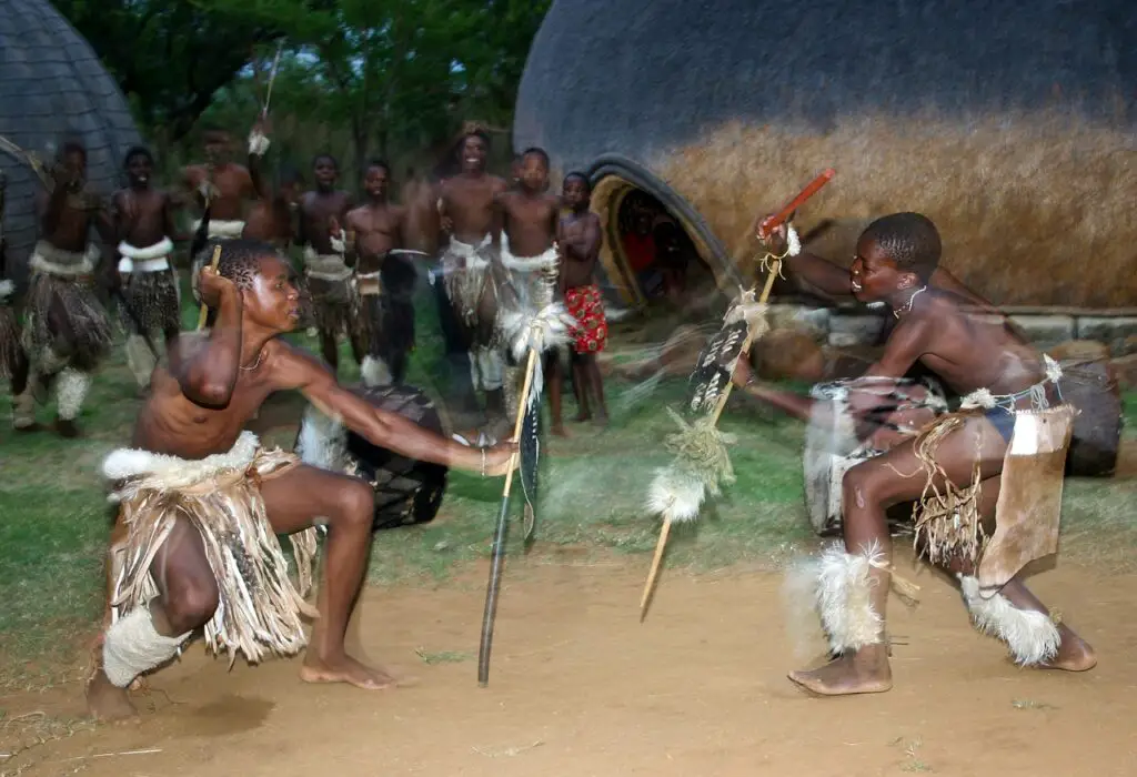 stick fight, zulu dancers, hide shields-412666.jpg